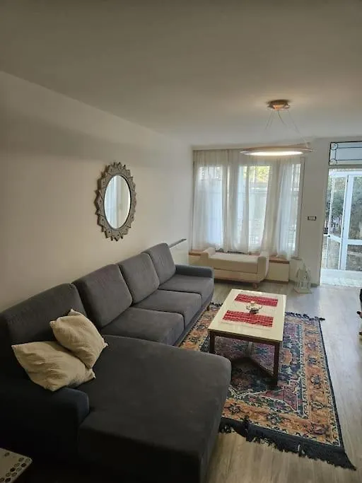 Cozy Two-Bedroom Apartment Shkoder