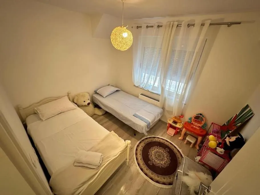 Cozy Two-Bedroom Apartment Shkoder